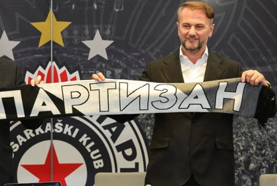 Navijači Partizana digli glas: Peticija za smjenu Ostoje Mijailovića (FOTO)
