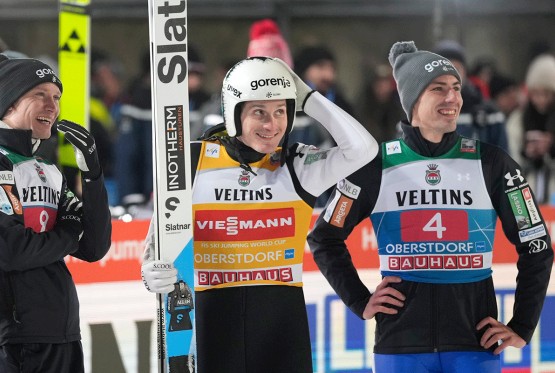 Turneja "Četiri skakaonice": Slovenac slavio u Obersdorfu