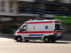 Teško povređena devojka koja je skočila sa IV sprata u Velikom Mokrom Lugu