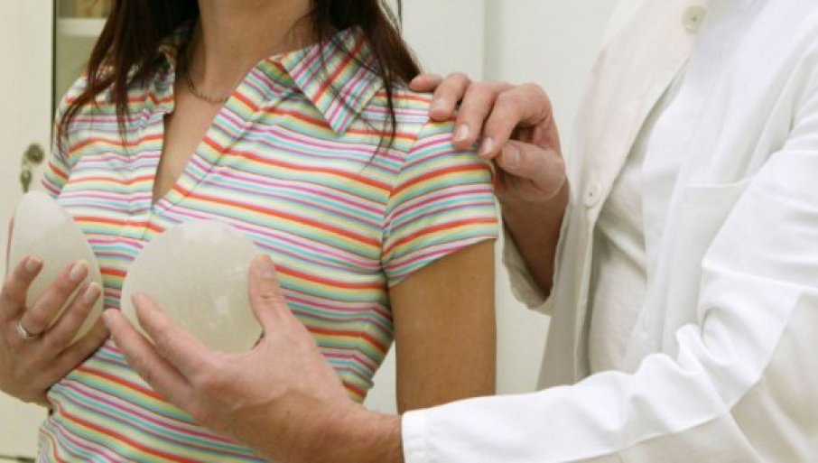 Čuvena teniserka ugradila veštačke grudi, a onda je otkriveno i ovo! (FOTO)