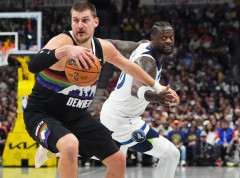 Srpski košarkaš Nikola Jokić sa 56 poena i tripl-dablom predvodio Denver ka pobedi
