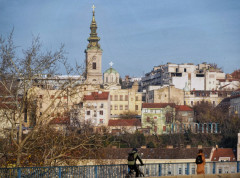 Jutro hladno i oblačno, mestimično sa slabim mrazem, posle podne razvedravanje