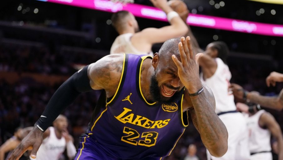 GLAVOBOLjE ZA LEBRONA DžEJMSA I LEJKERSE: "Kralj" i njegov tim doživeli debakl na njegov 41. rođendan!