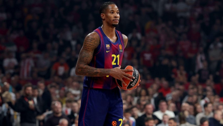 Junak Barselona posle pobede nad Crvenom zvezdom