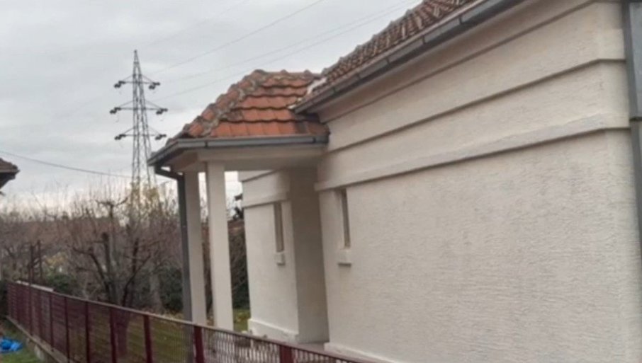 Beživotna tela oca, majke i sina pronađena u porodičnoj kući