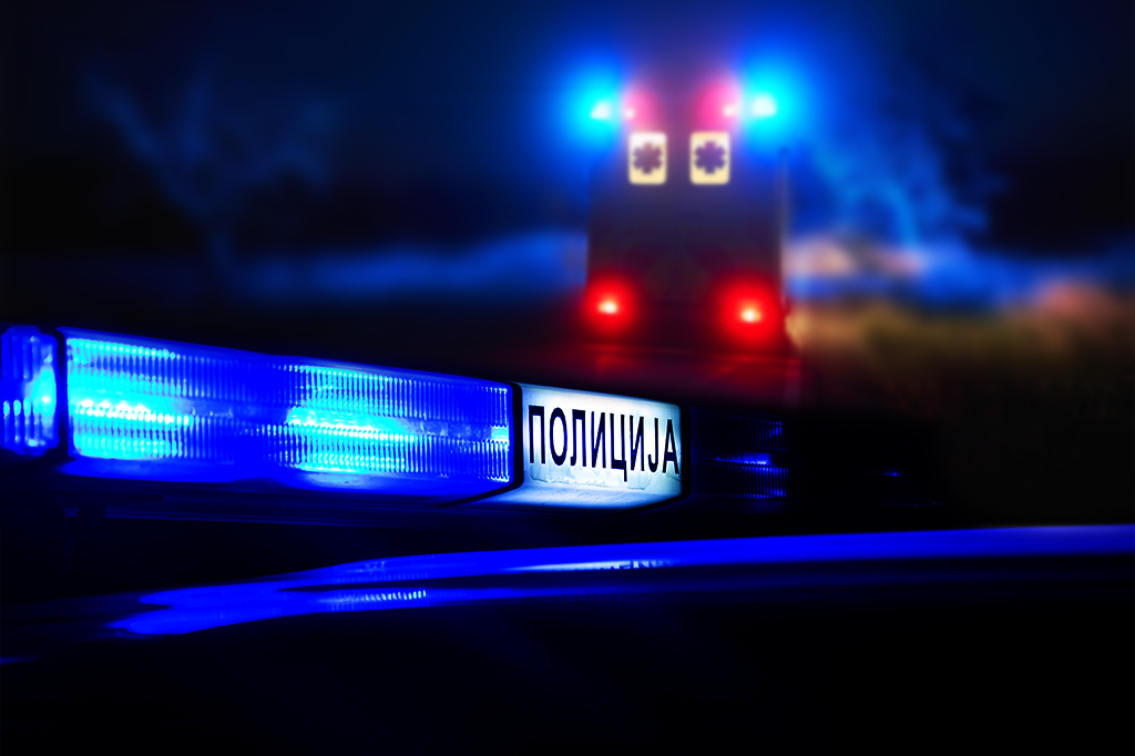 PEŽO PREVRNUT NA KROV NASRED MAGISTRALE! Teška nezgoda na putu Čačak