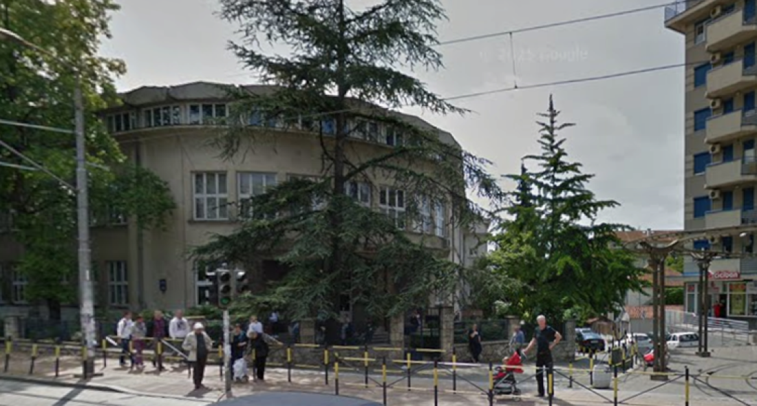 Nove pretnje deci ispisane na papirićima