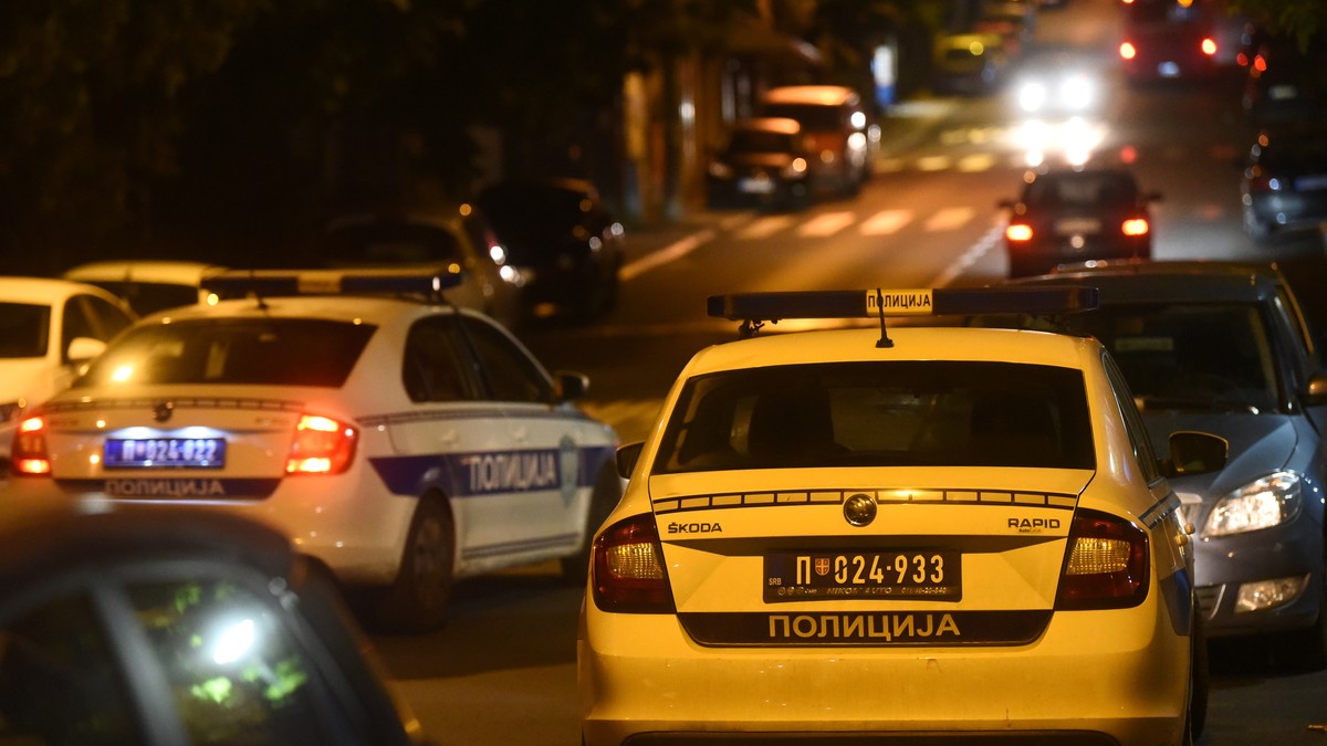 Pretukli radnicu, pa opljačkali apoteku u Beogradu: Policija intezivno traga za razbojnicima