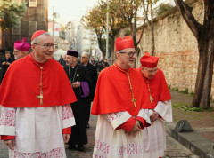 Vatikan apeluje na SAD da Maduru pruže izlaz i dozvole mu da potraži azil u Rusiji