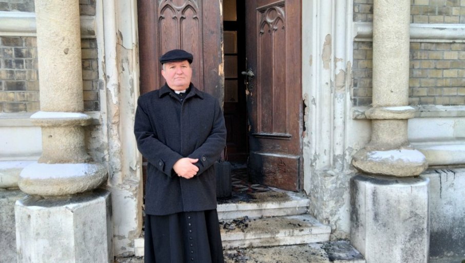 Sumnja se da je požar na crkvi Imena Marijinog u Novom Sadu podmetnut