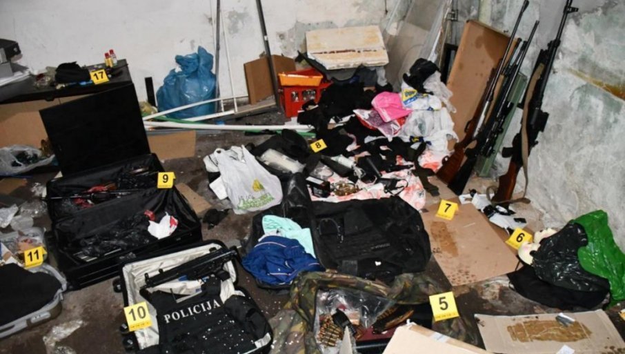 Naoružanje nađeno u Zemunu u garaži fitnes trenera najverovatnije stiglo iz BiH i sa Kosmeta