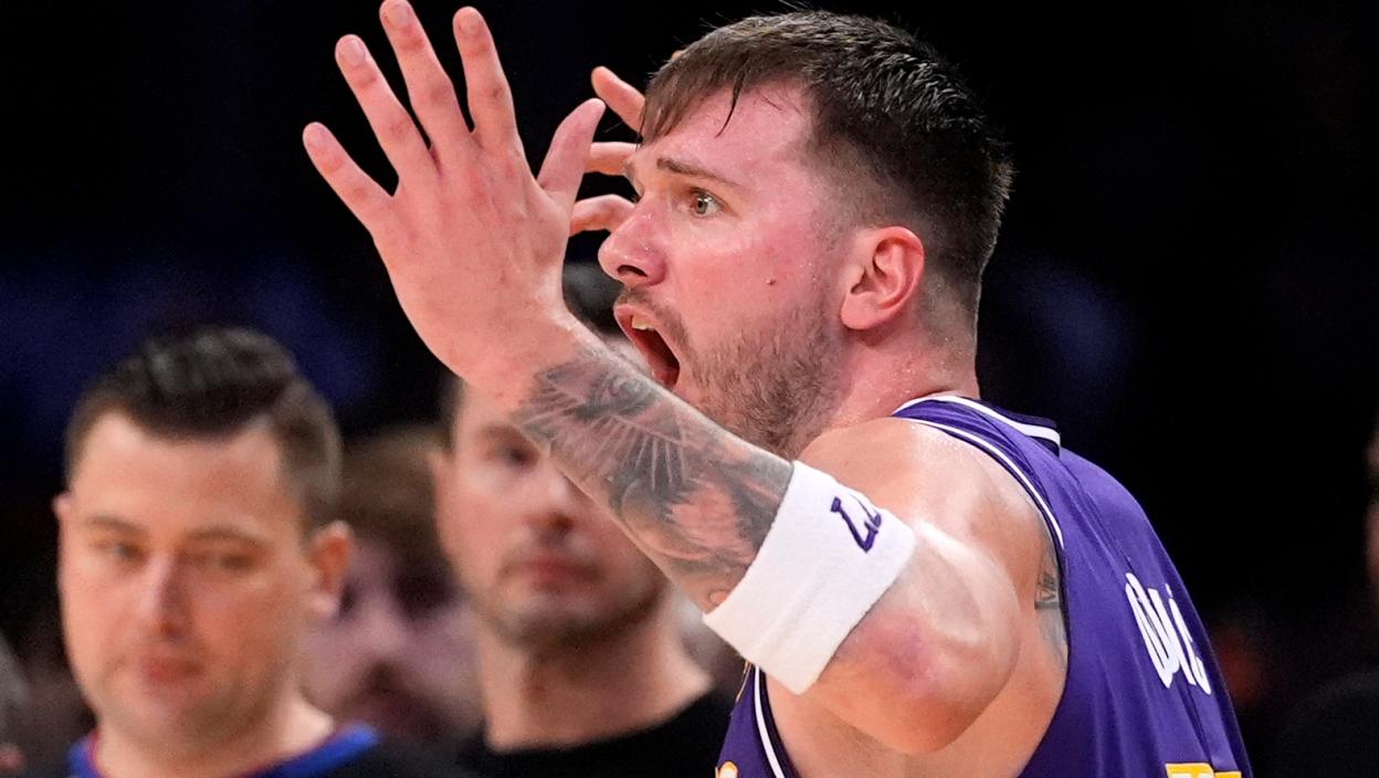 NI 42 POENA DONČIĆA NIJE DOVOLJNO: Lejkersi poraženi od jednog od najgorih timova sezone