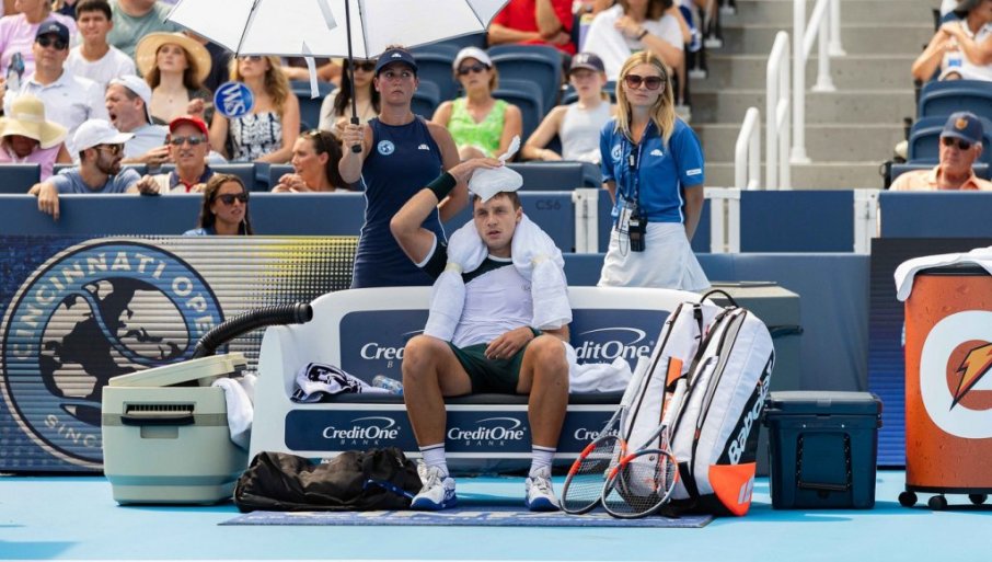 Ože-Alijasim preko srpskog tenisera do četvrtfinala Roterdama