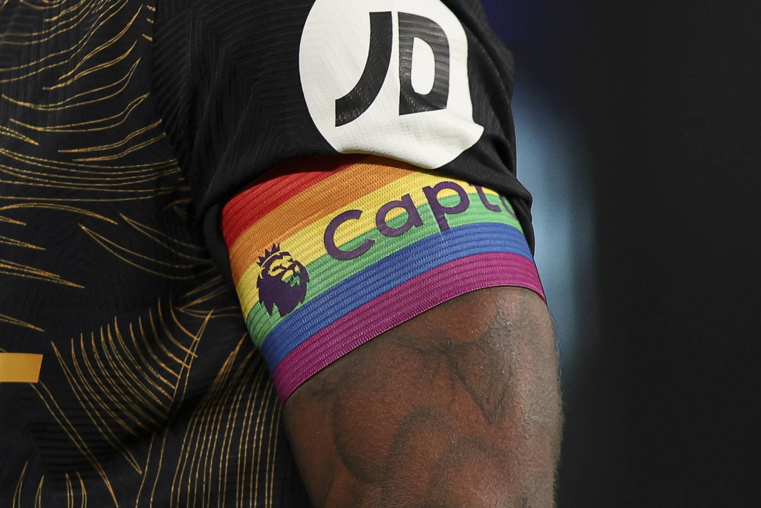 Igrač Premijer lige besan na klub jer ga optužuju da je gej