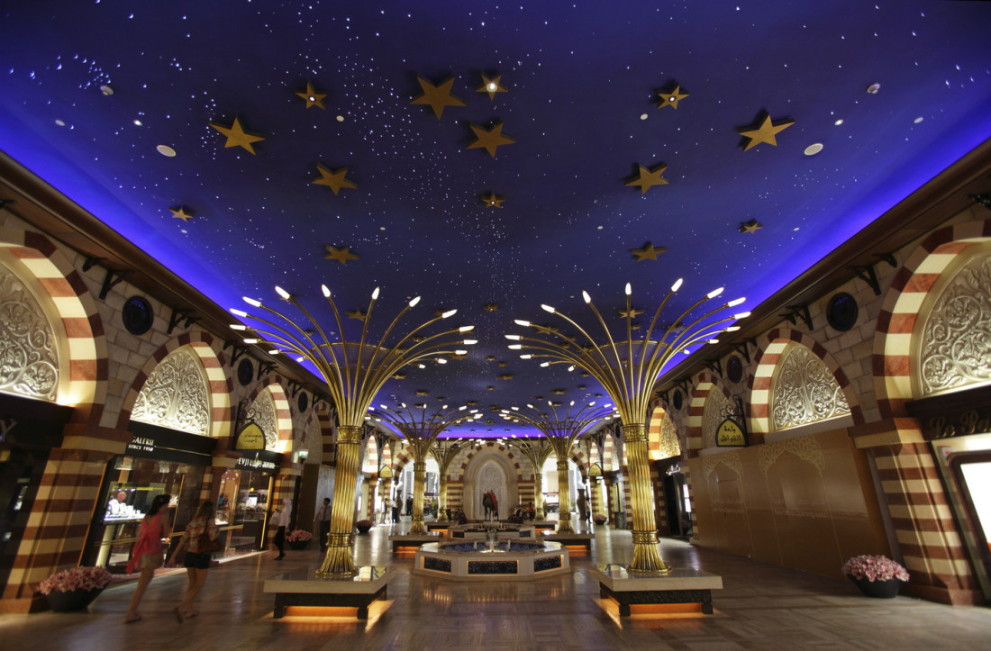 Dubai pravi ulicu od pravog zlata