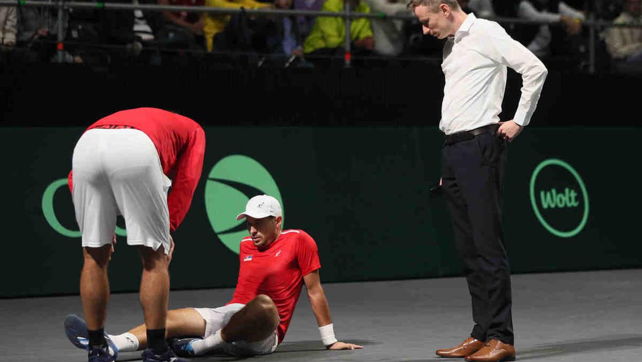 Posle bizarne povrede: Lajović pušten iz bolnice