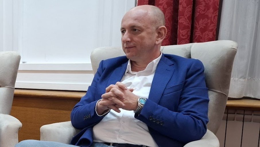 Ako bih trebalo da biram da budem prijatelj Vučića ili pudlica Plenkovića kao Vi, biram Vučića