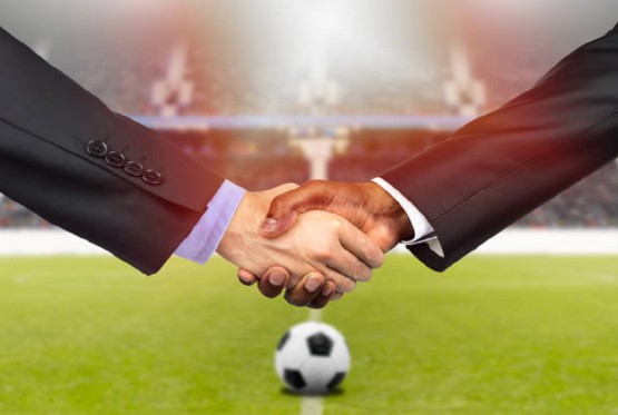 Zvijezda Juventusa na radaru Liverpula i Junajteda