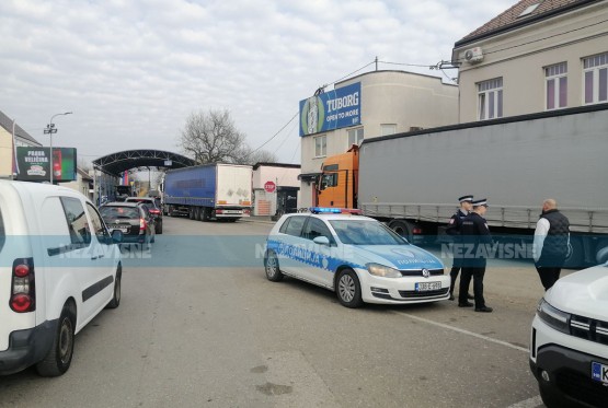 Prevoznici krenuli ka granicama, MUP RS ne dozvoljava blokade (VIDEO)