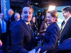 Golob prvi, Janša na drugom mestu