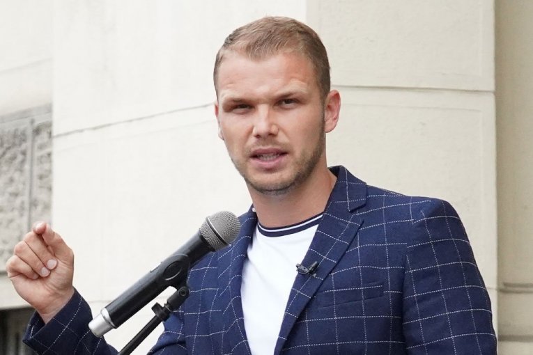 „OVO JE ODNOS PREMA SRBIMA“! Hrvati OPET zadržali Draška Stanivukovića