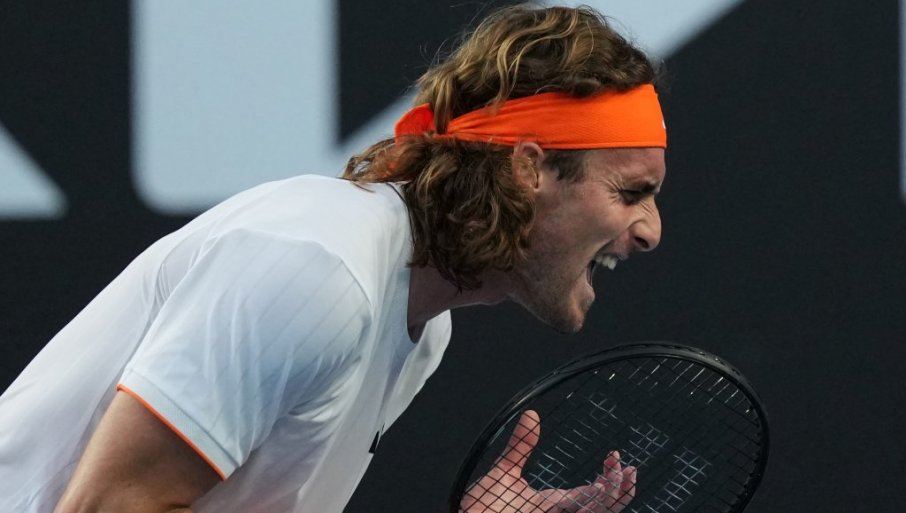 "NEKA VAS JE SRAMOTA"! Stefanos Cicpas pukao kao "zvečka", a pre toga zagrmeo