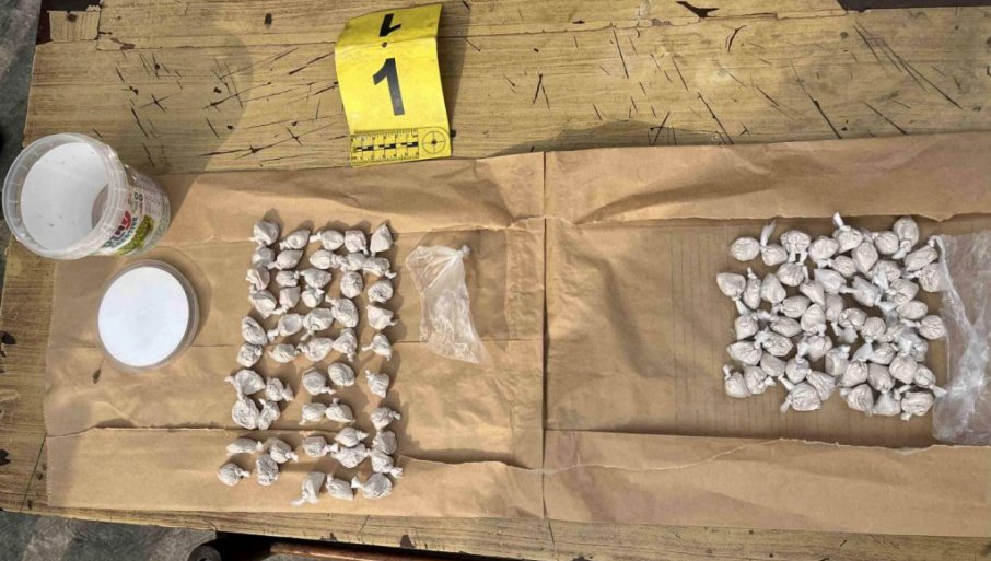 HAPŠENjE U ZEMUNU: "Pao" diler sa heroinom