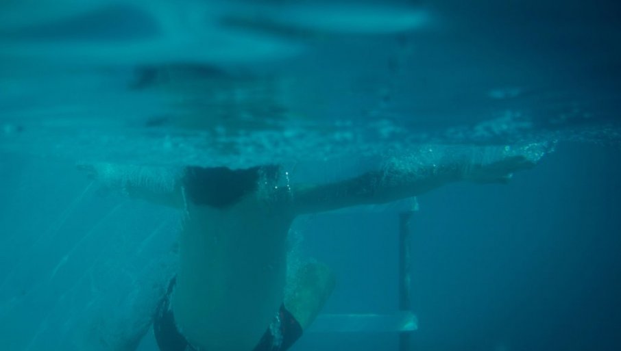 DEČAK SE DAVIO U BAZENU U NIŠU I NIKOG NIJE BILO DA MU POMOGNE: Poznato ko je sve odgovoran