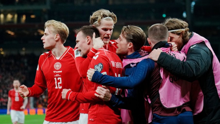 Razbijena Severna Makedonija, Mundijal sve bliže