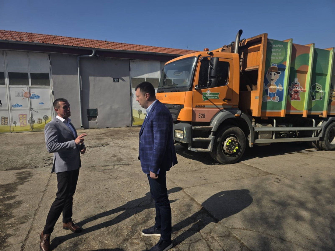 „Gradska čistoća“ dovezla vredan poklon za Kulu