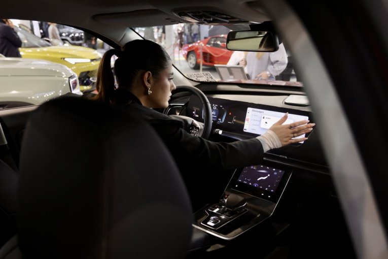 OVO JE NAJJEFTINIJI AUTOMOBIL NA SAJMU U BEOGRADU: Udoban i ekonomičan