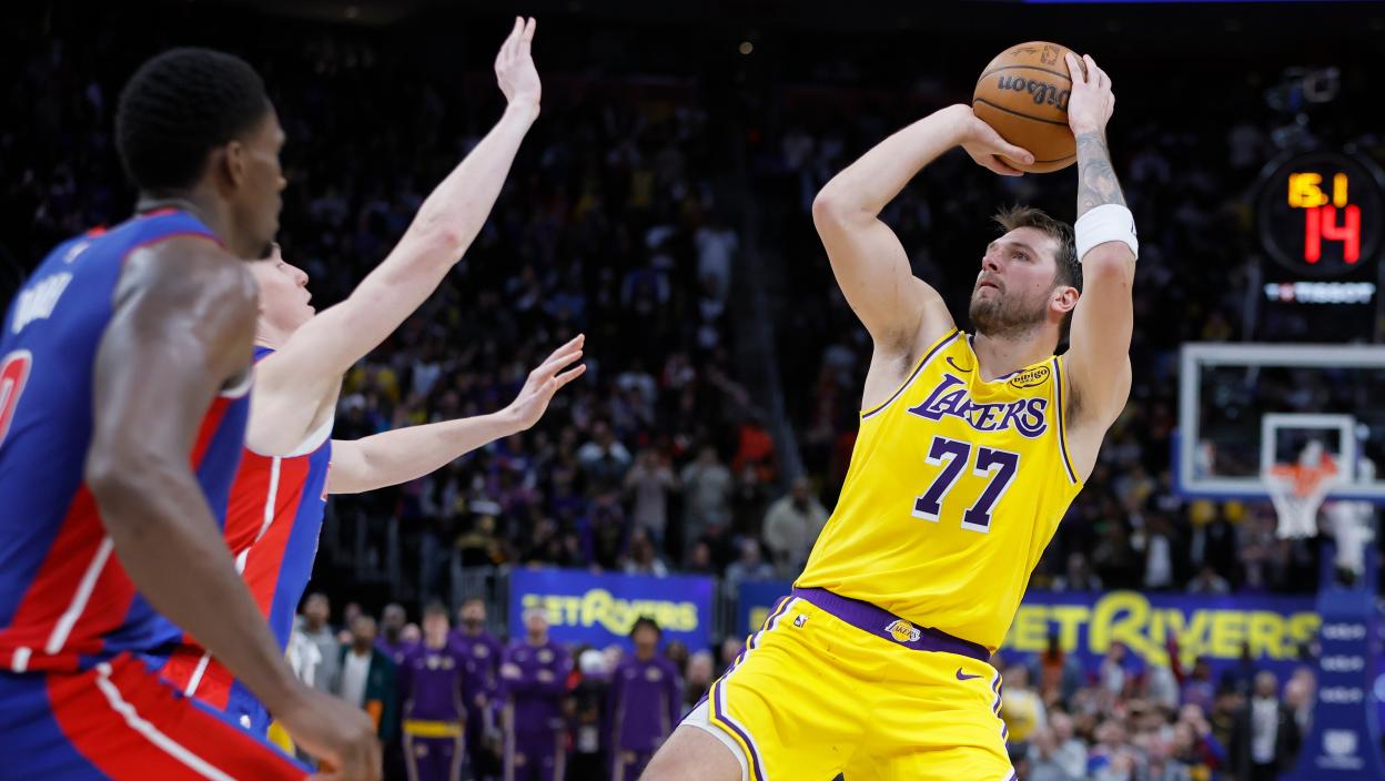 PREKINUT POBEDNIČKI NIZ: Lejkersi zaustavljeni u Detroitu