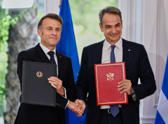 Makron i Micotakis u Atini potpisali 9 sporazuma o saradnji dve zemlje