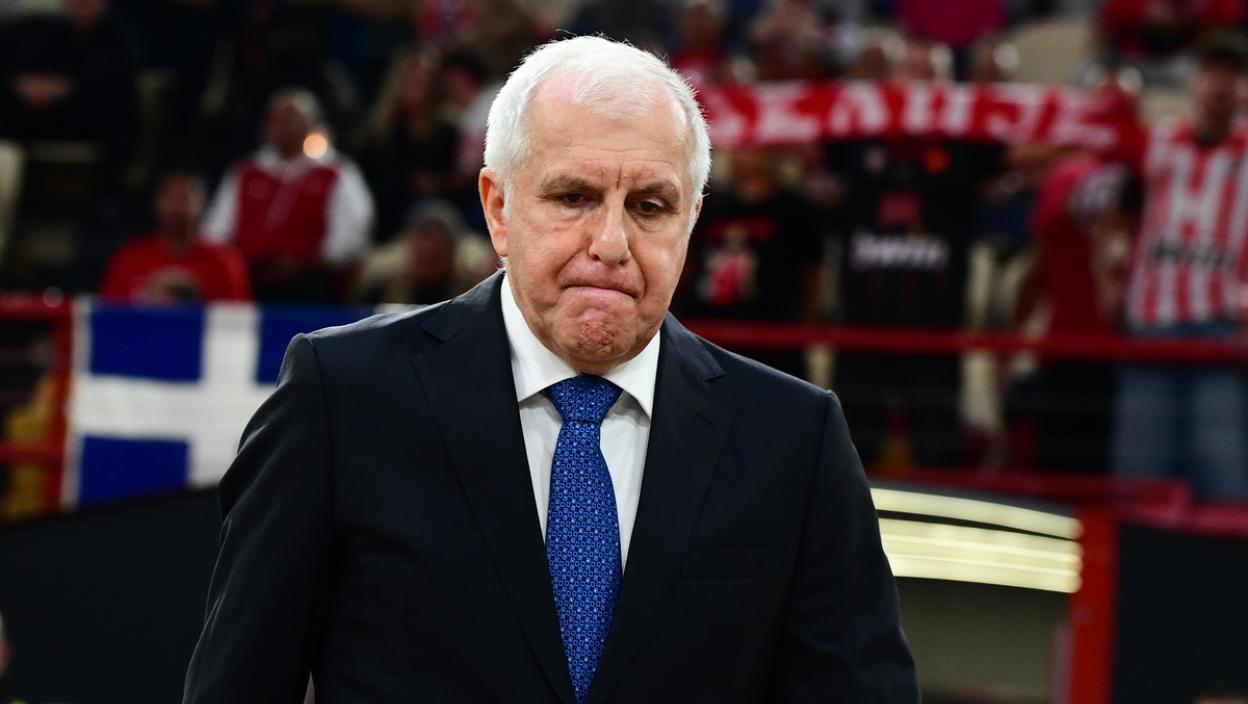 Žoc gleda meč koji potencijalno kroji Zvezdinu sudbinu