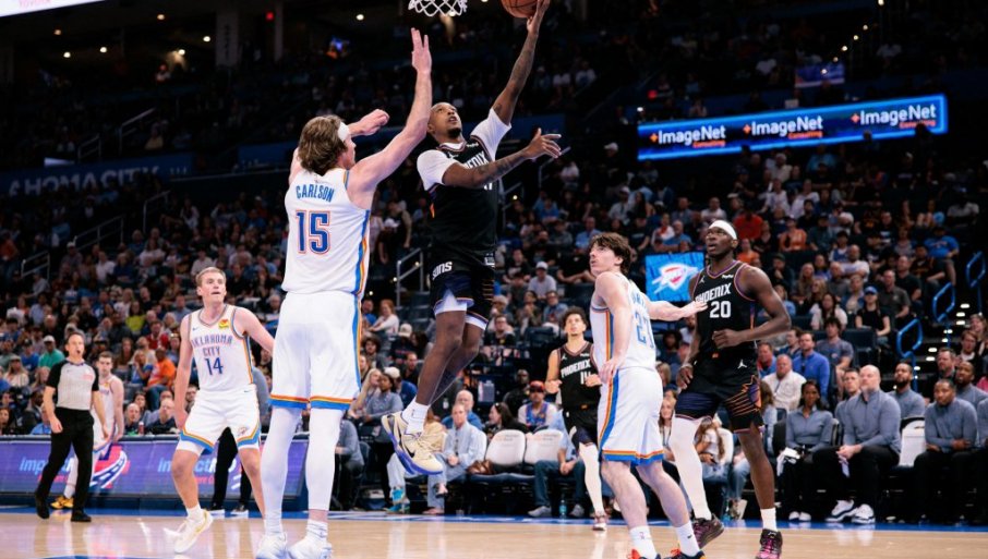 Oklahoma u polufinalu, senzacija na Istoku