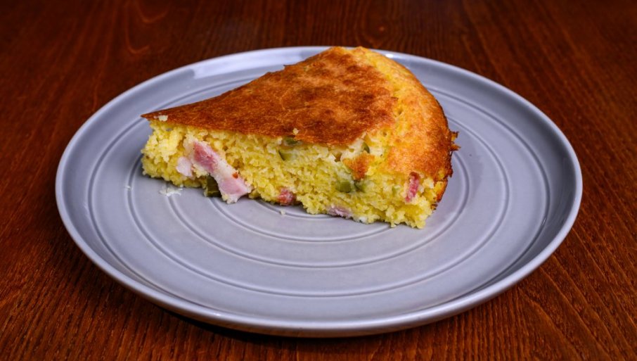 Sa suvim hlebom i biljnim začinima: Drugačija carska pita