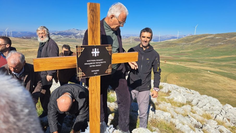 Spomenici pomirenja? Nikšićki parlament, posle 14 sati rasprave, usvojio odluku o obeležjima