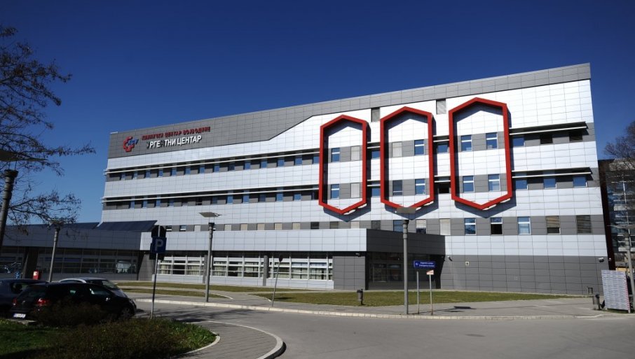 Ubio rođenog brata pa pucao sebi u glavu