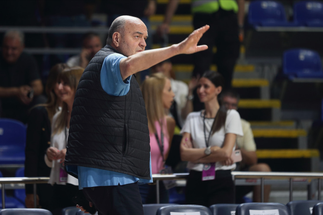 JSD Partizan otvorio knjigu žalosti zbog Vujoševića