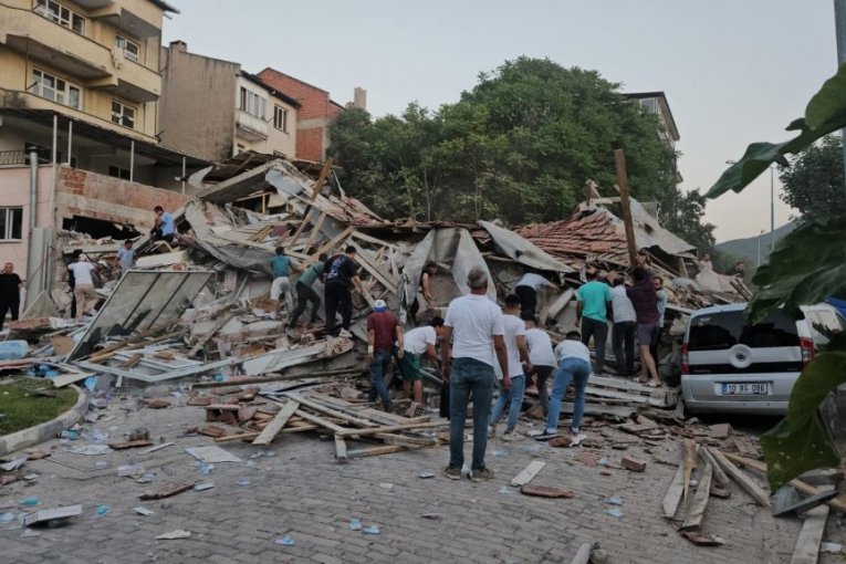 JAK ZEMLJOTRES, PA OGROMNA LAVINA! IMA I MRTVIH! Šta se to upravo dogodilo u Sibiru? (FOTO)