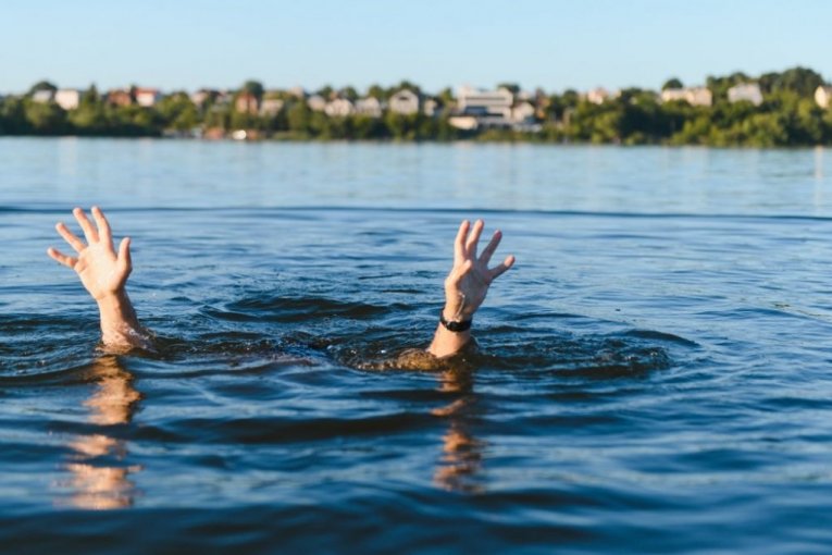 CRNA GORA TRAŽI HEROJA! Izvukao dečaka (11), koji se davio u ledenoj Cijevni, i neprimetno otišao