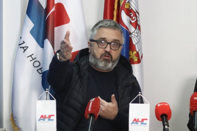 Uredniku Informera stigla poruka dok je pričao o Bojoviću! (FOTO)