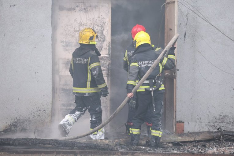 BRAT USPEO DA SE SPASE, ŽENA POGINULA NA LICU MESTA! Jezivi detalji požara u Lešnici kod Loznice: „Nije uspela da pobegne“