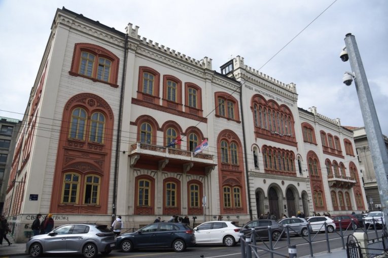 STUDENTKINJA IZ REKTORATA POŠLA U SMRT: Čitajte u Srpskom telegrafu!