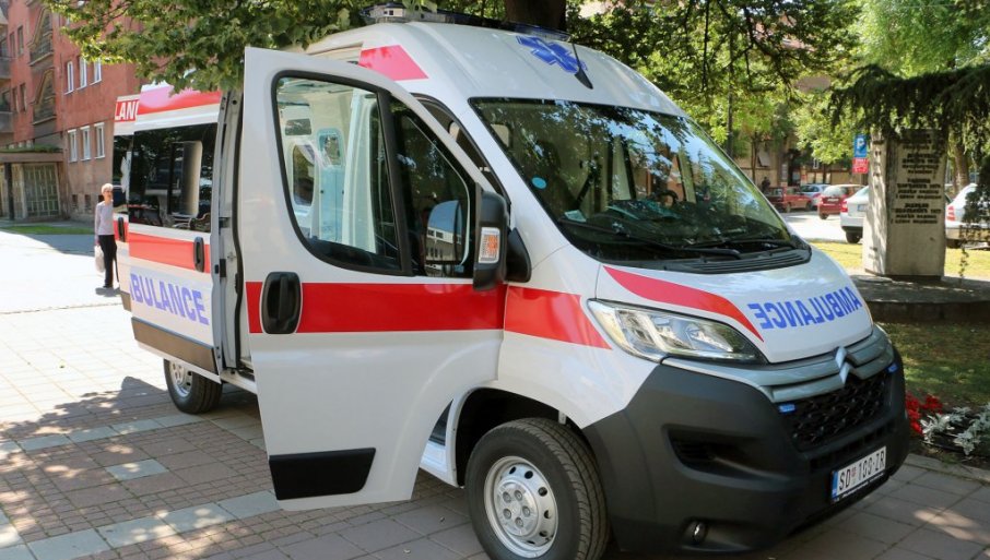 Saobraćajna nesreća u Kirovljevoj: Jedna osoba teško povređena