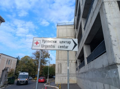 Pacijent povređen ispred Pravnog fakulteta svestan i u stabilnom stanju
