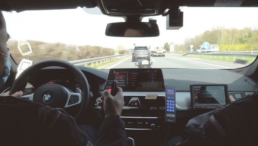 Policija zaustavila audi koji je jurio 236km na sat
