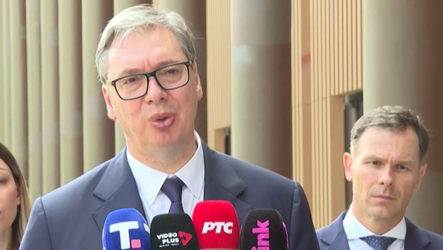 VUČIĆ O BILBORDU I BLOKADERIMA: Više su buke podigli oko ptica, nego o studentkinji koja je umrla na fakultetu