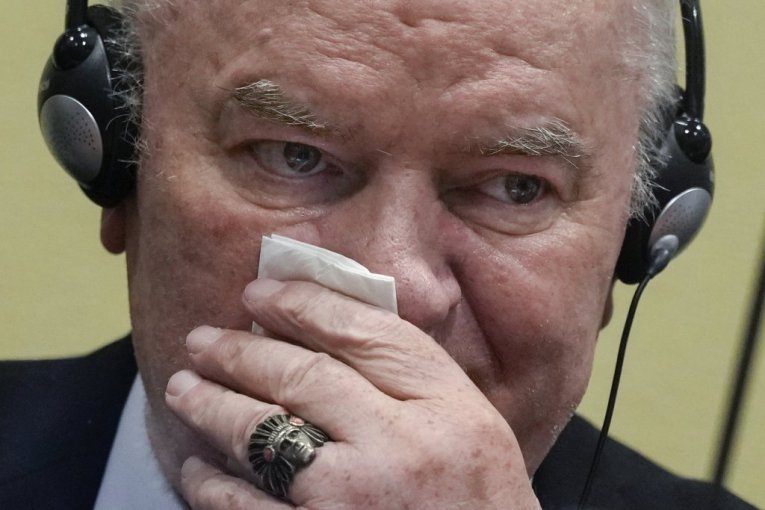 RATKO MLADIĆ DOŽIVEO JOŠ JEDAN MOŽDANI UDAR!