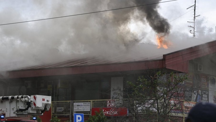 Požar u „Enjubu“ izbio na prvom spratu, zaposleni tada bili u lokalima
